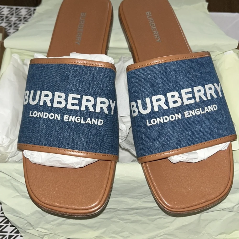 Burberry sandals - Picture 13 of 13